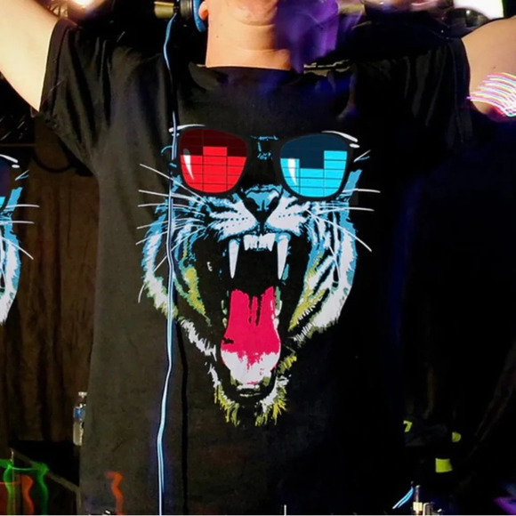 LED T Shirt Sound Activated Glow Shirts Light up Equalizer Tiger Design Small - Picture 1 of 11